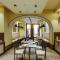 Solo Experience Hotel