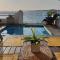 Westbank Private Beach Villa, 4 Bedrooms, Private pool, on the Beach!