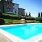 Castello di Fulignano Isalfredo ground floor apartment