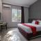 RedDoorz near Goa Sunyaragi - 井里汶