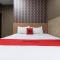 RedDoorz Plus @ Tuparev Cirebon