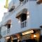 Hostal Costa De La Luz