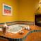 Adobe and Pines Inn Bed and Breakfast - تاوس