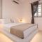 Plaka Suites