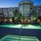 West Inn & Suites