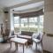 Corner House Hotel Gatwick with bookable Holiday parking