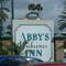 Abby's Anaheimer Inn - Across Disneyland Park - Anaheim