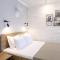 Studio Suite near Lake with Jacuzzi