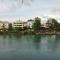 River Hotel