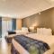 Riverwalk Plaza Hotel