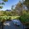 Tuckeroo Cottages & Gardens