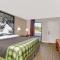 Super 8 by Wyndham Athens - أثينا