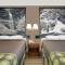 Super 8 by Wyndham Athens - أثينا