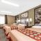 Super 8 by Wyndham LaGrande