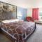 Super 8 by Wyndham Monmouth IL - Monmouth
