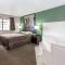 Super 8 by Wyndham Mundelein/Libertyville Area
