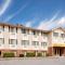 Super 8 by Wyndham Fayetteville