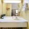 Super 8 by Wyndham Big Cabin/Vinita Area