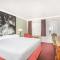 Upper Lake Inn & Suites