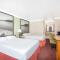 Upper Lake Inn & Suites