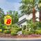 Super 8 by Wyndham Gainesville - Gainesville