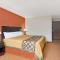 Super 8 by Wyndham Stamford/New York City Area