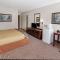 Super 8 by Wyndham Crystal Lake