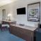 Super 8 by Wyndham New Castle