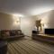 Super 8 by Wyndham Blackwell