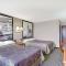 Super 8 by Wyndham Nashville/ Dntn/ Opryland Area