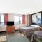 Super 8 by Wyndham Nashville/ Dntn/ Opryland Area
