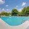 Super 8 by Wyndham Nashville/ Dntn/ Opryland Area