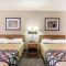 Super 8 by Wyndham Lewisburg