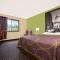 Super 8 by Wyndham Muncie/Ball St. College Area