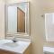 Super 8 by Wyndham Portales