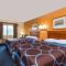 Super 8 by Wyndham Hartford