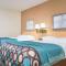 Super 8 by Wyndham Menomonie WI