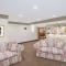Super 8 by Wyndham Knoxville