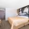 Super 8 by Wyndham Bowman