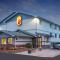 Super 8 by Wyndham Pierre SD - 皮埃尔