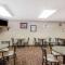 Super 8 by Wyndham Manhattan KS