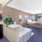 Super 8 by Wyndham Chamberlain SD - Chamberlain
