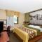 Super 8 by Wyndham Fairmont
