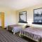 Super 8 by Wyndham Plattsburgh