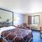 Super 8 by Wyndham Massena NY - Massena