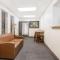 Super 8 by Wyndham Montgomery Maybrook