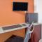 Super 8 by Wyndham Windsor/Madison North