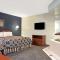 Super 8 by Wyndham Hudson