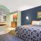 Super 8 by Wyndham Hudson