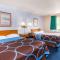Super 8 by Wyndham Sidney NY